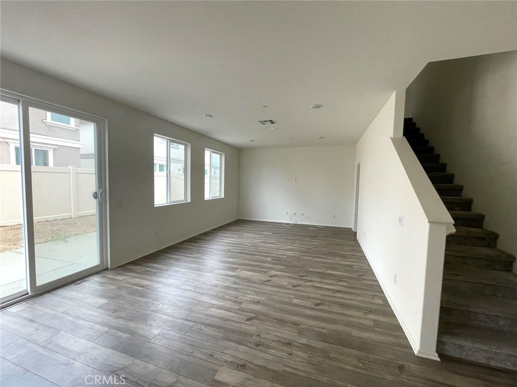 24906 Gossamer Ct