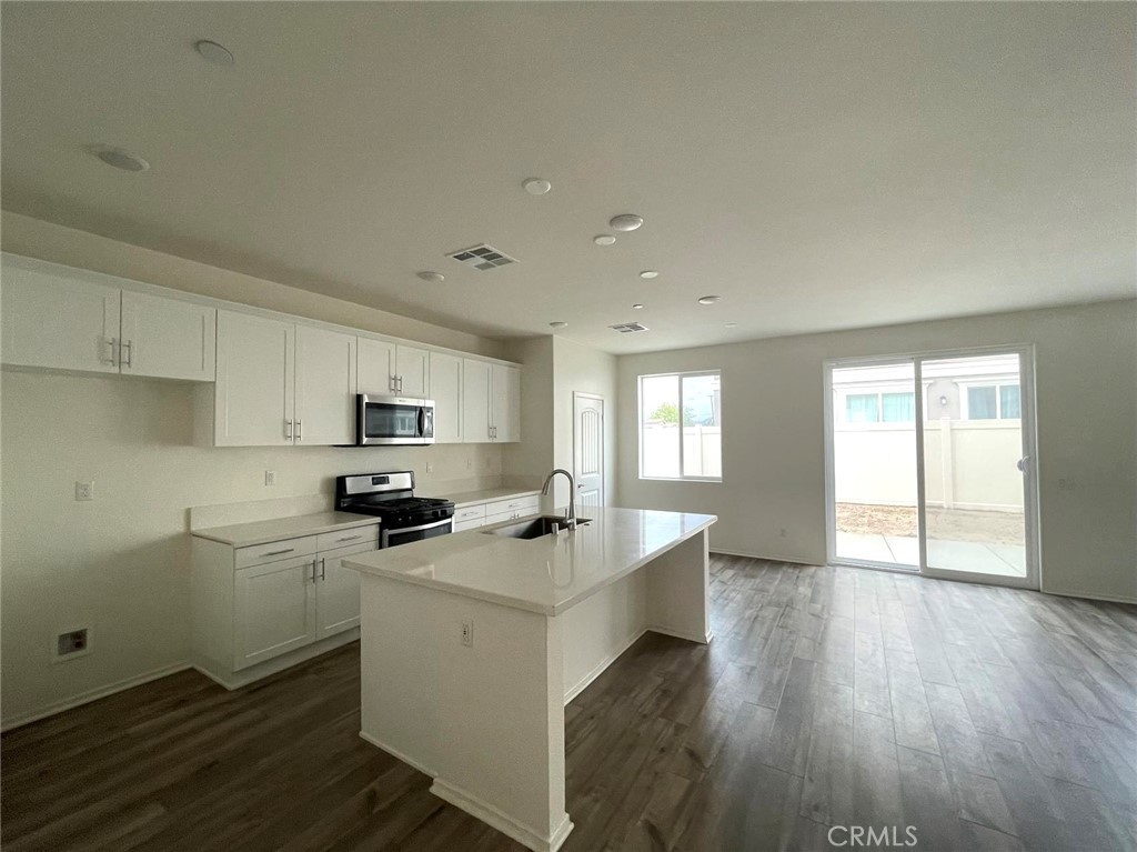 24906 Gossamer Ct