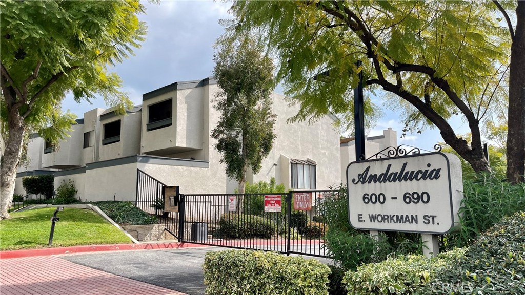 662 E Workman Street