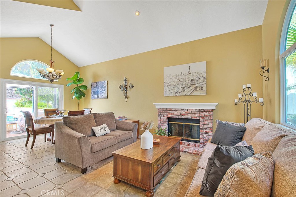 2549 Norte Vista Drive