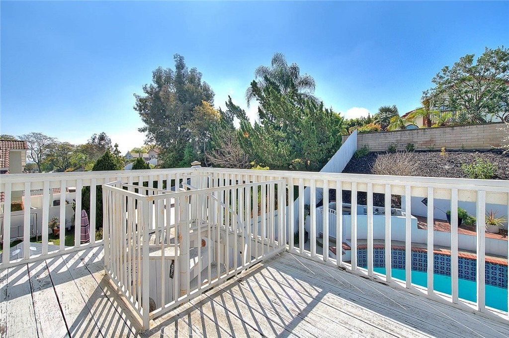 2549 Norte Vista Drive
