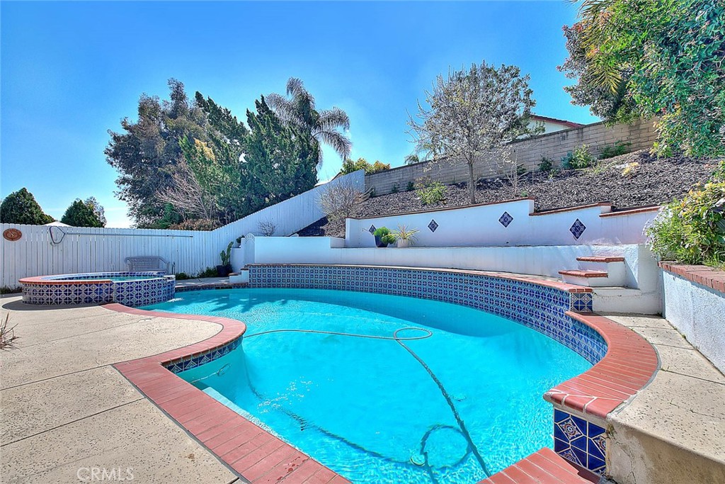 2549 Norte Vista Drive