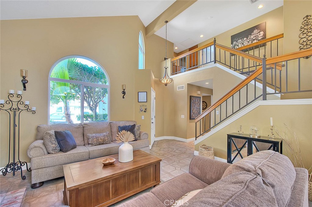 2549 Norte Vista Drive