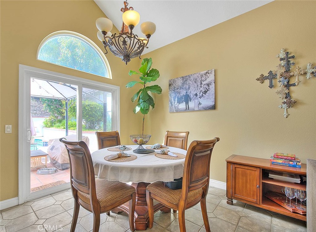 2549 Norte Vista Drive