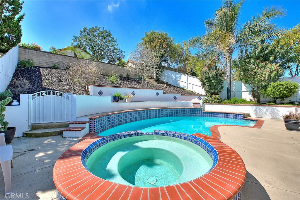 2549 Norte Vista Drive