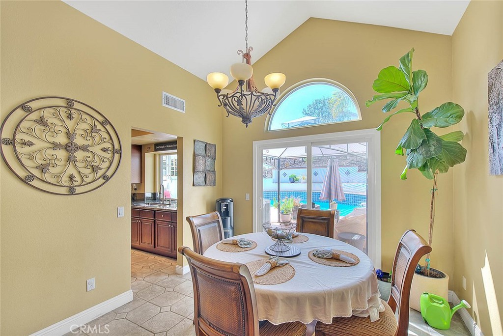 2549 Norte Vista Drive