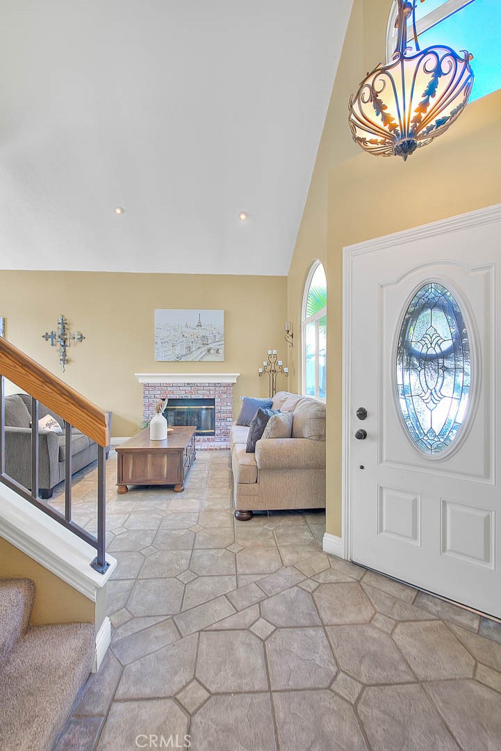 2549 Norte Vista Drive