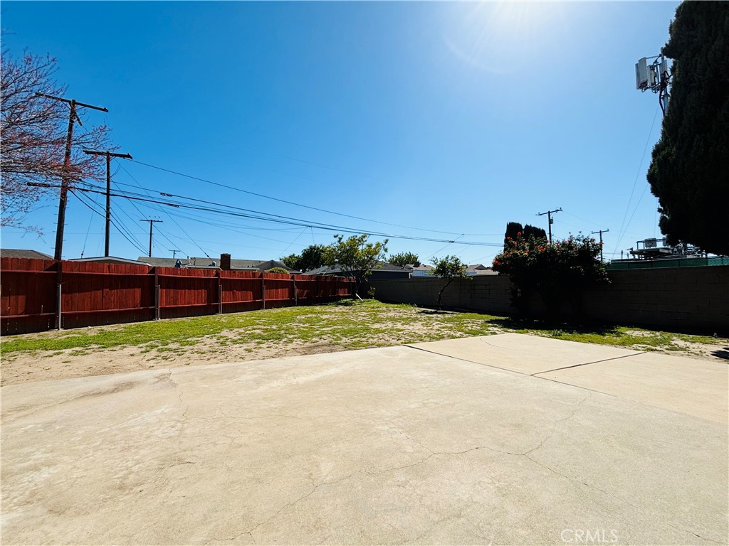 2065 W 159th Street