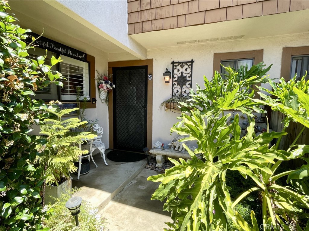 668 S San Antonio Drive