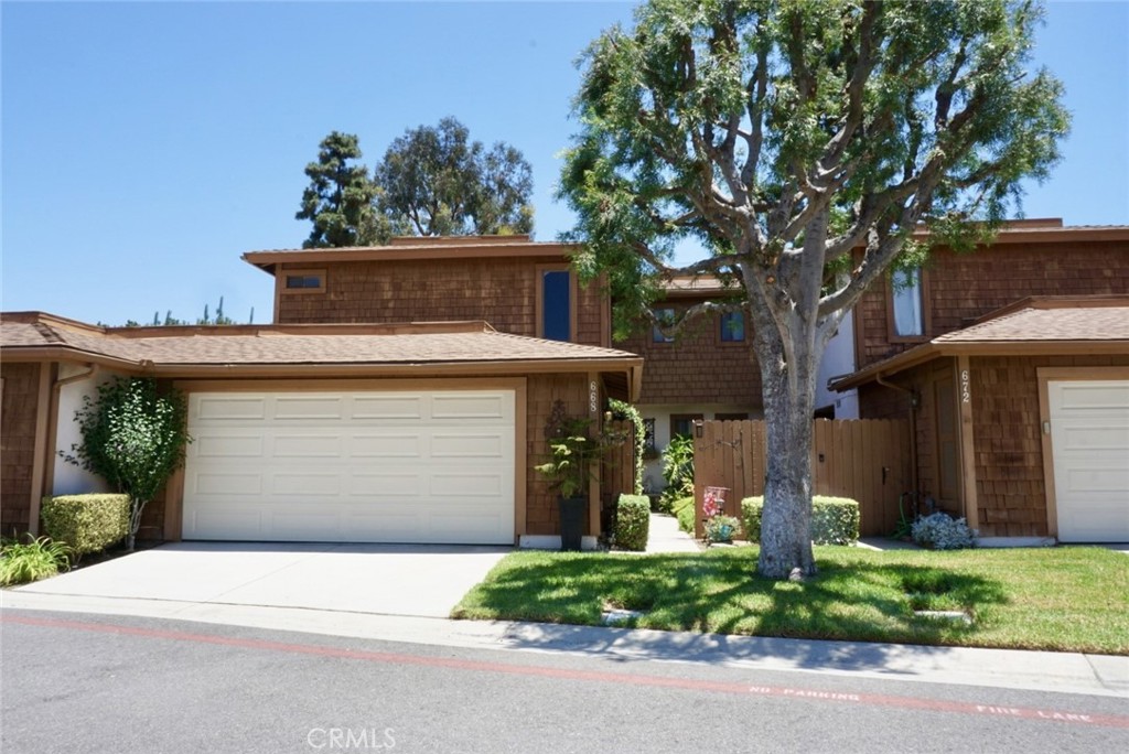 668 S San Antonio Drive