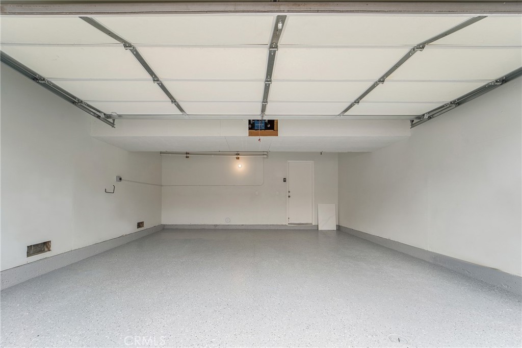 58 Magellan Aisle