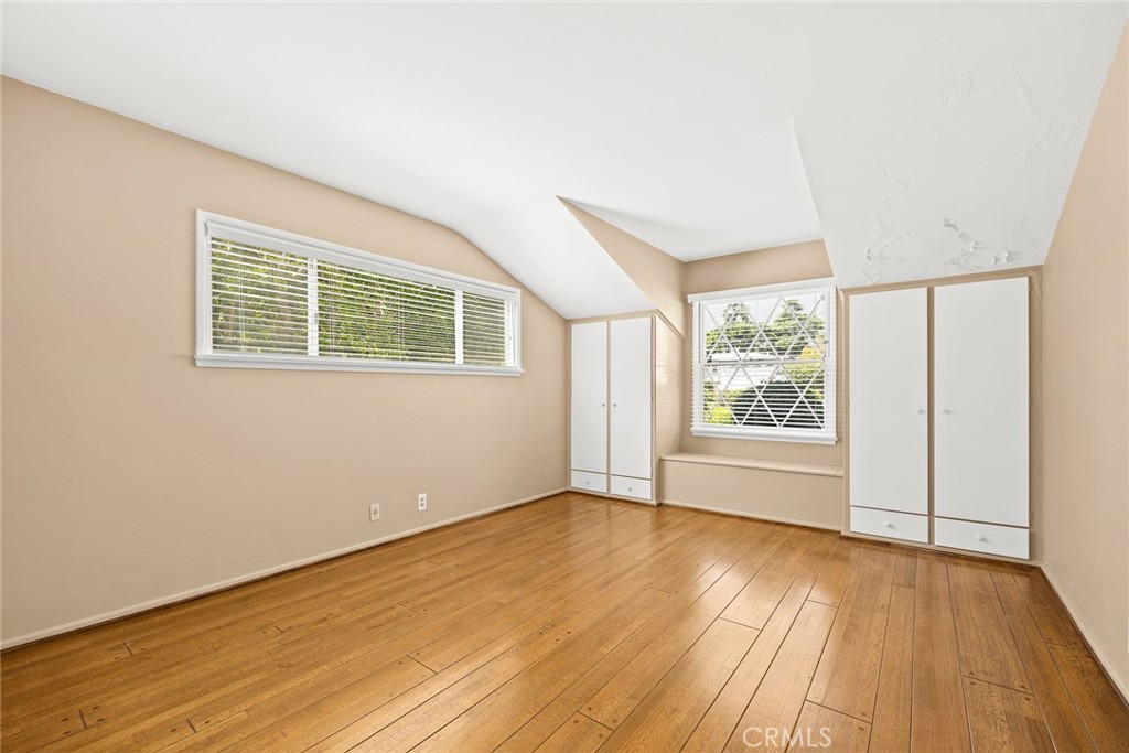 466 Oxford Drive