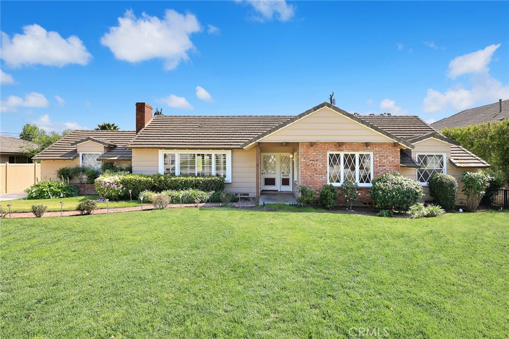 466 Oxford Drive