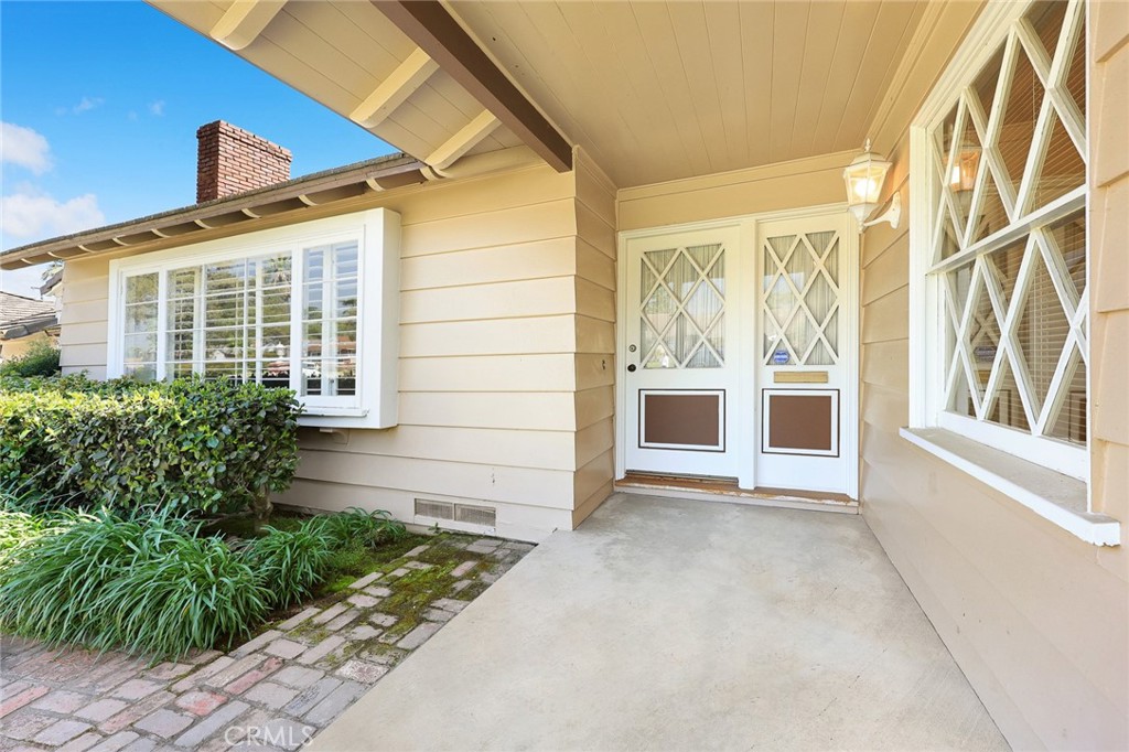 466 Oxford Drive