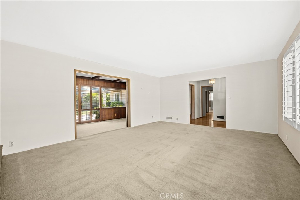 466 Oxford Drive