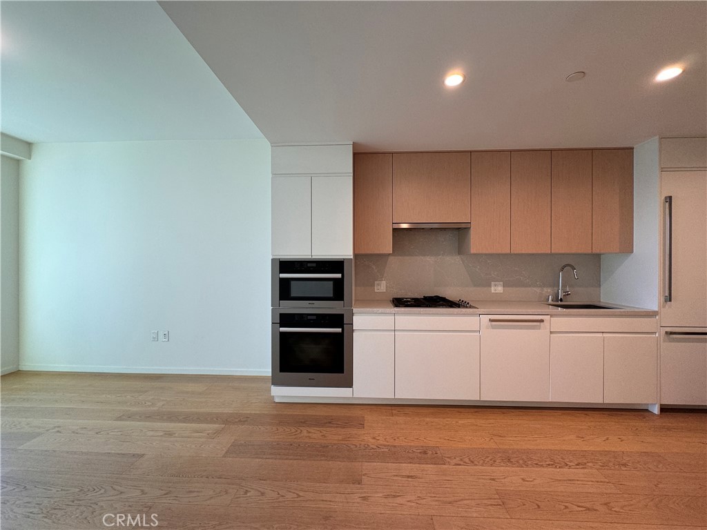 877 Francisco Street 2803