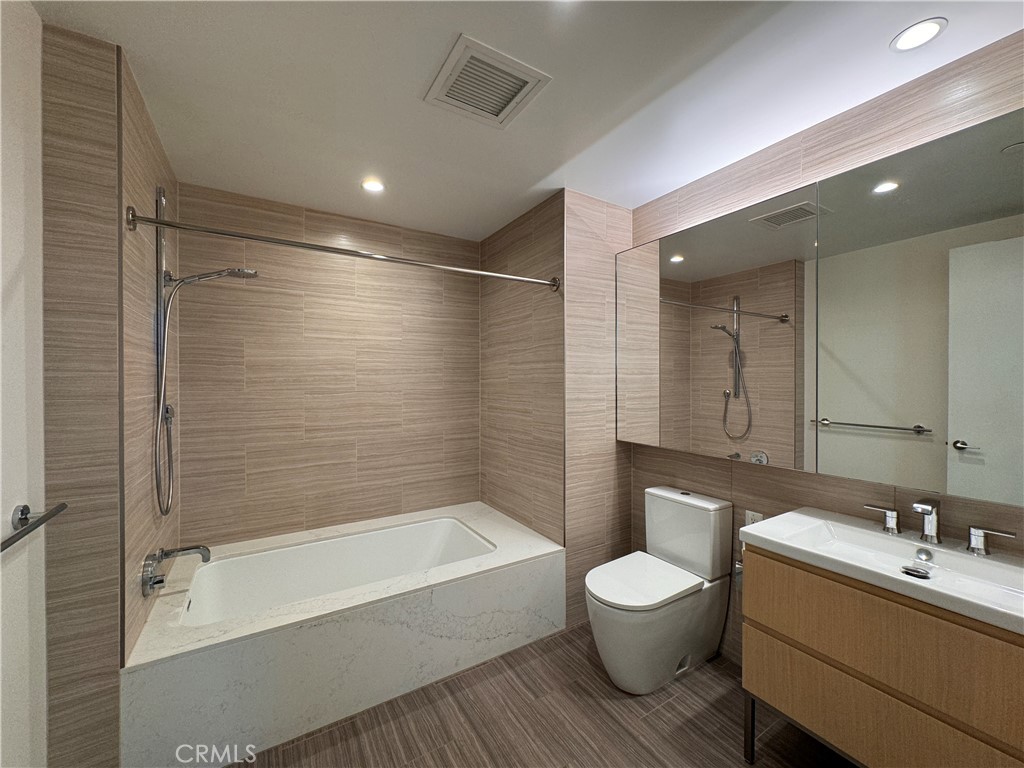 877 Francisco Street 2803