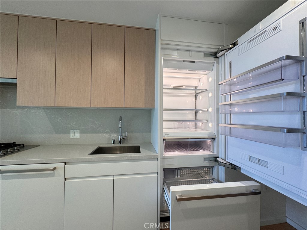 877 Francisco Street 2803