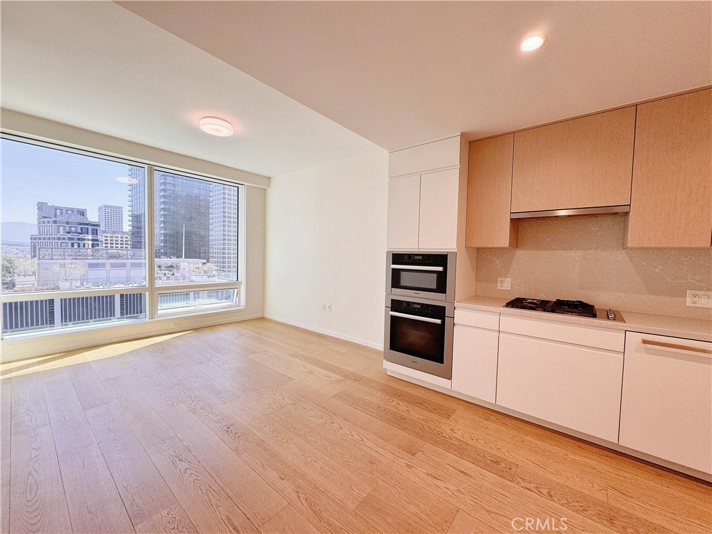 877 Francisco Street 2803