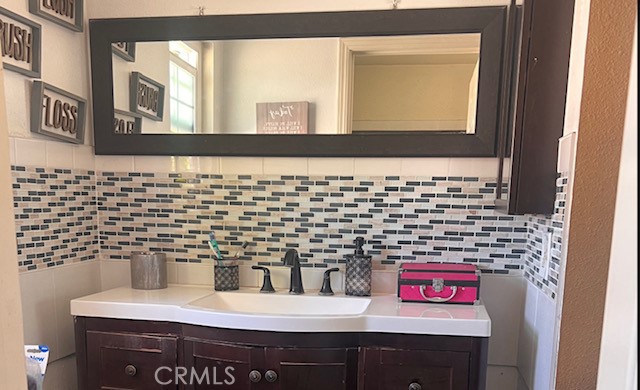 905 S Indian Summer Avenue