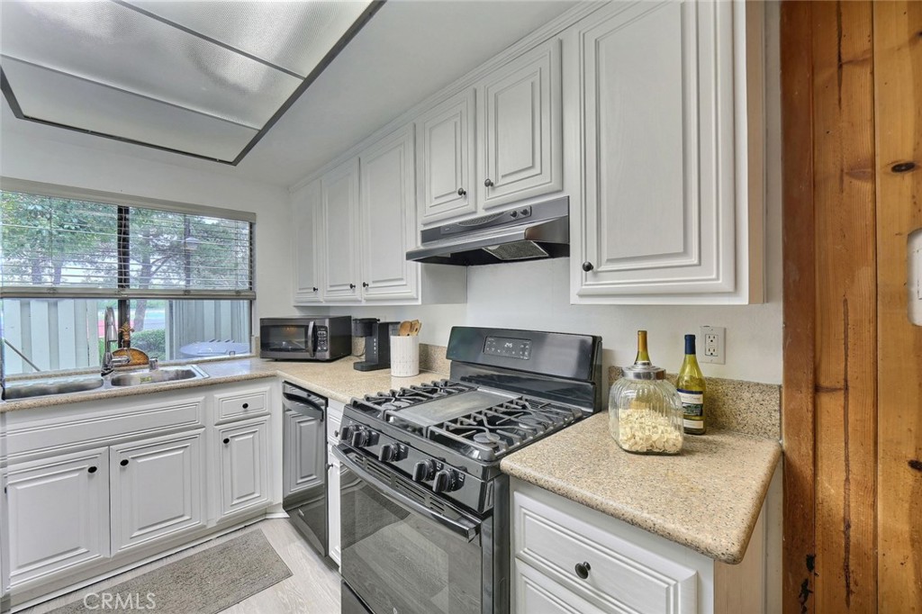 3533 Eucalyptus Street