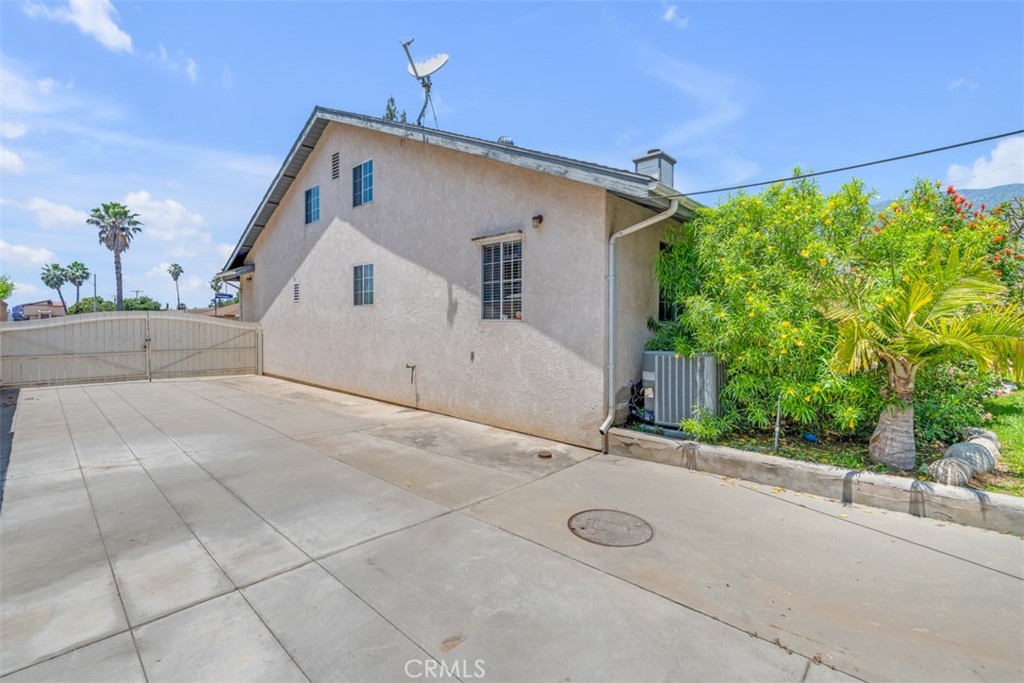 1014 Livermont Lane