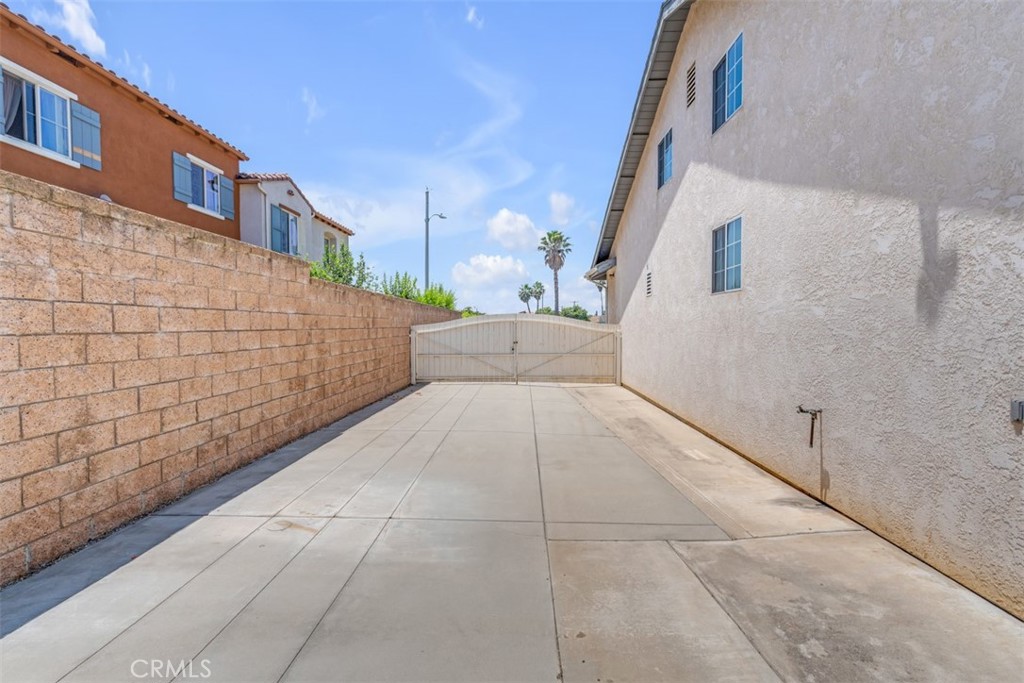 1014 Livermont Lane