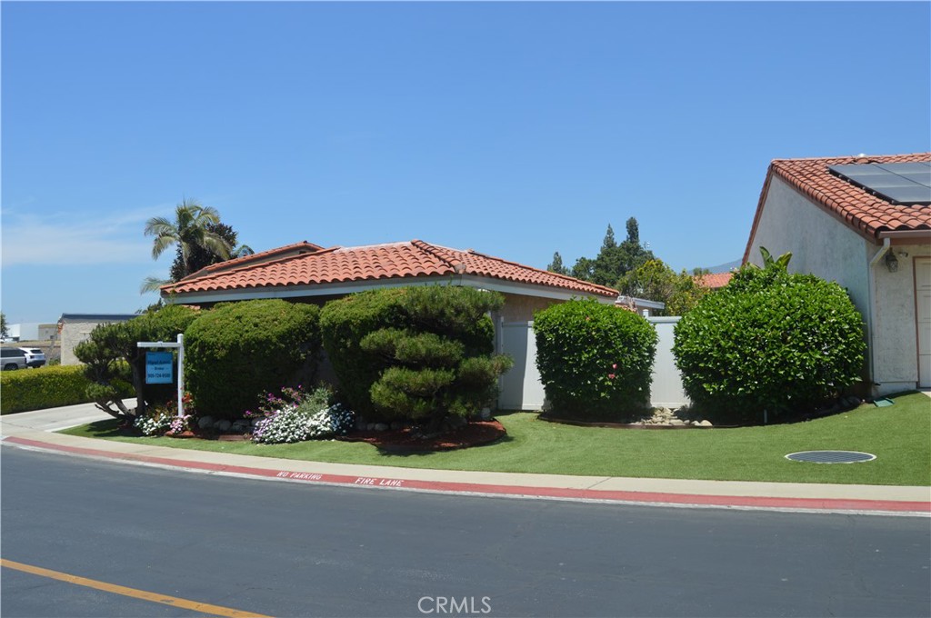 1404 Lemonwood Drive W