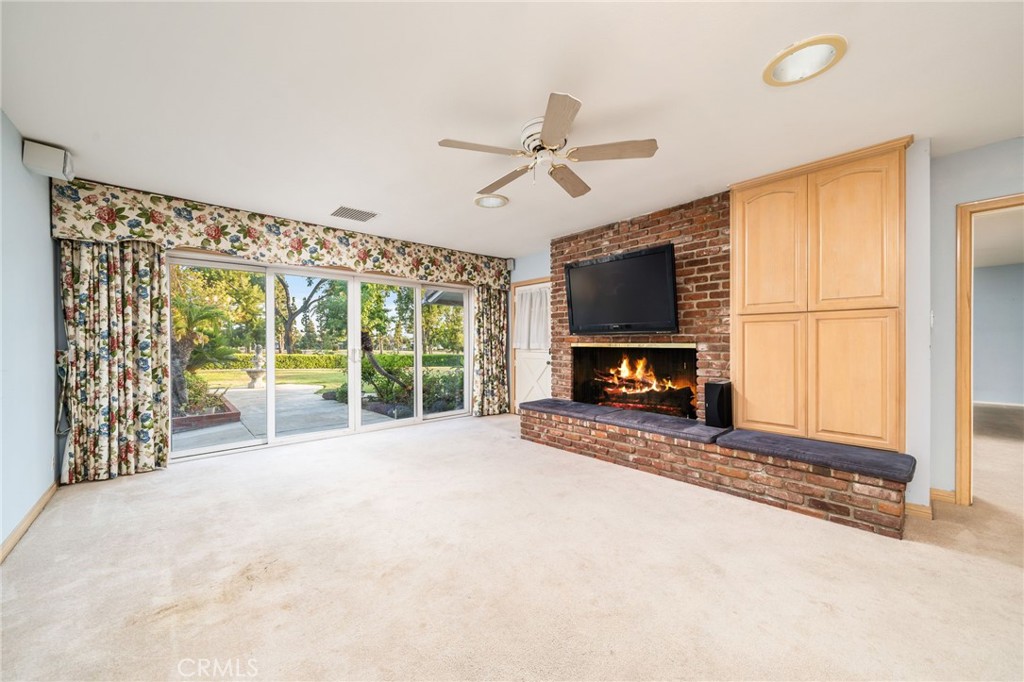 2220 Country Club Drive