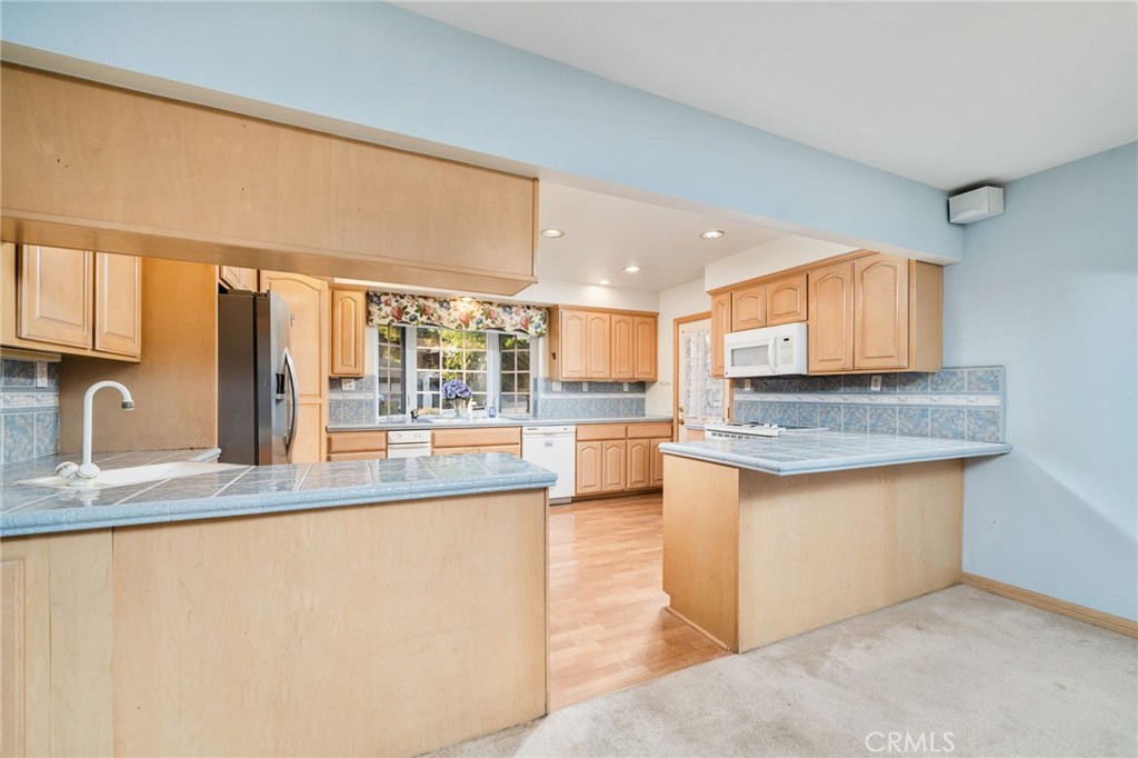 2220 Country Club Drive