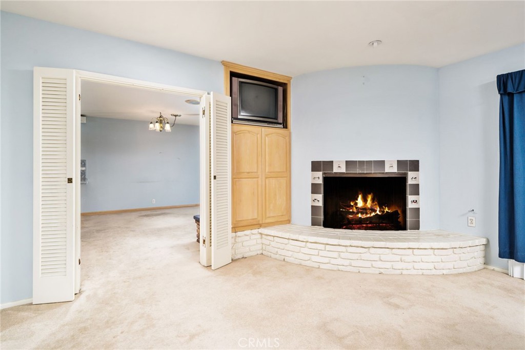 2220 Country Club Drive