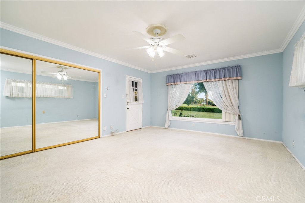 2220 Country Club Drive