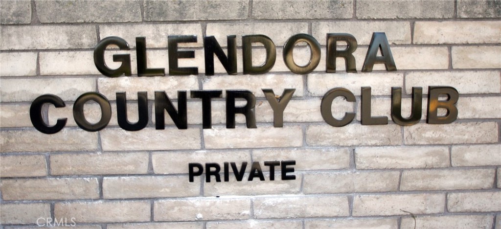 2220 Country Club Drive