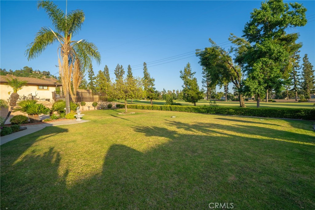 2220 Country Club Drive