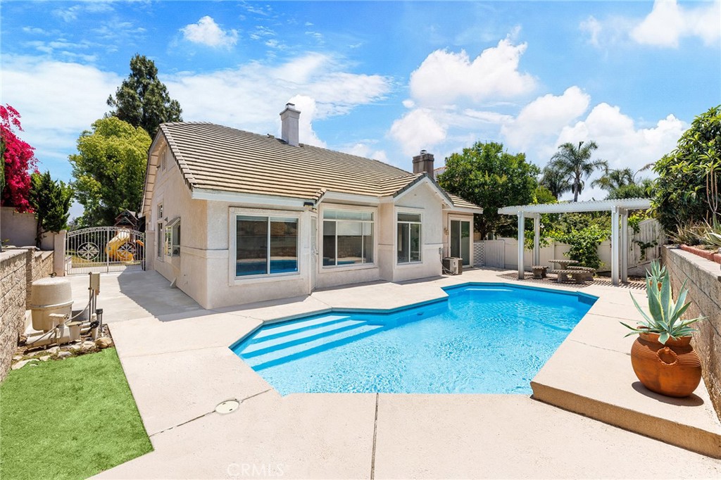 6330 Sonterra Court