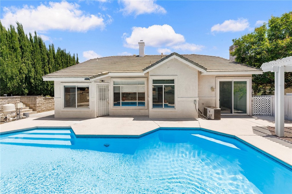 6330 Sonterra Court