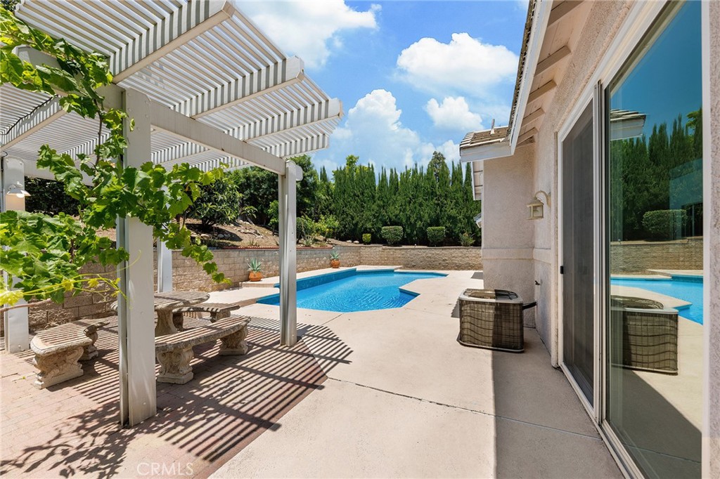 6330 Sonterra Court