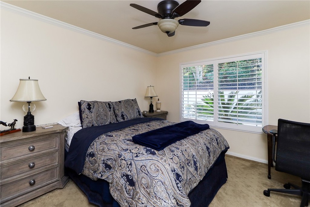 1424 N San Dimas Avenue