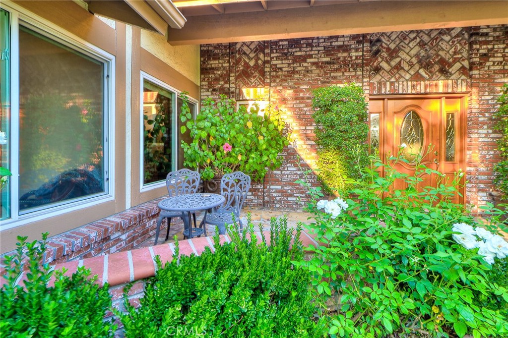 1424 N San Dimas Avenue