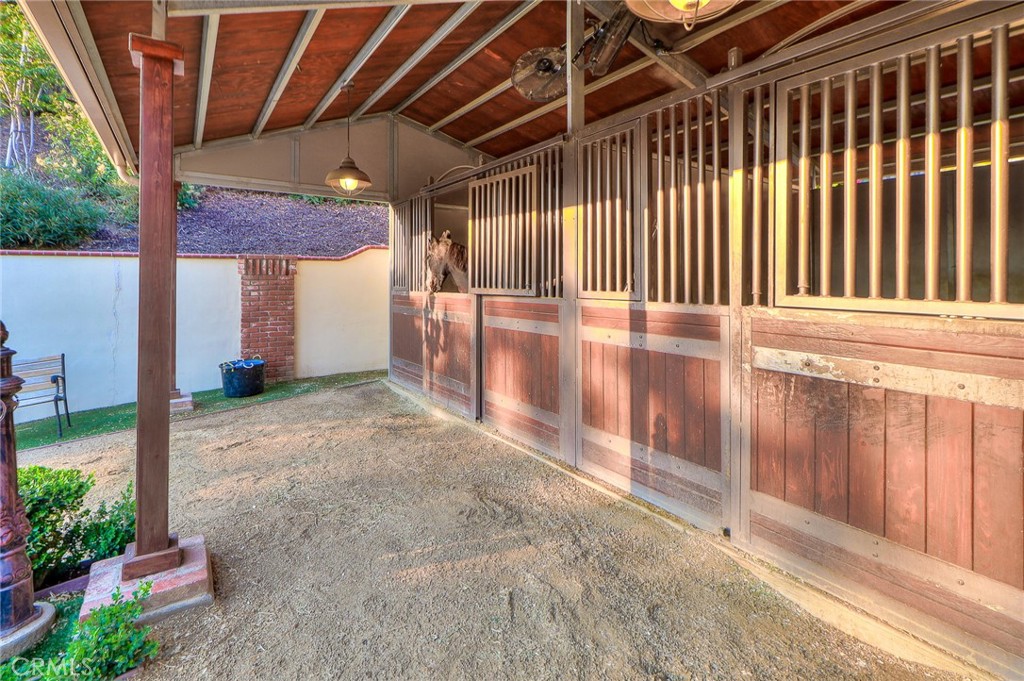 1424 N San Dimas Avenue