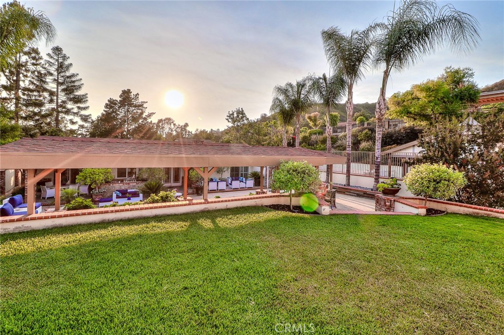 1424 N San Dimas Avenue