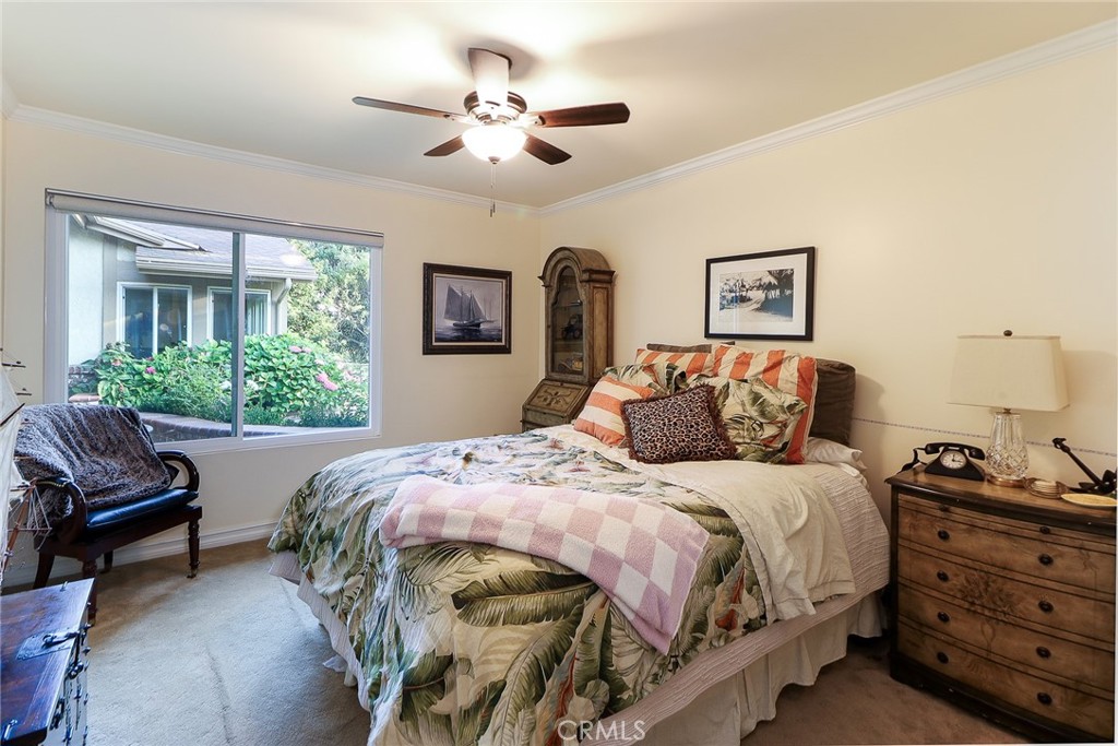 1424 N San Dimas Avenue