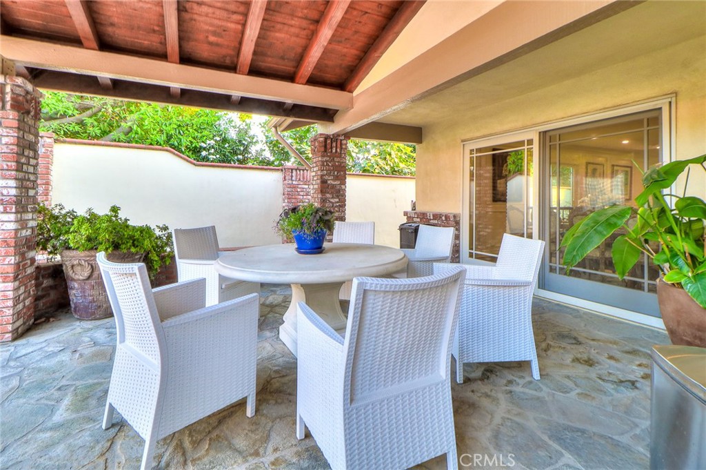 1424 N San Dimas Avenue