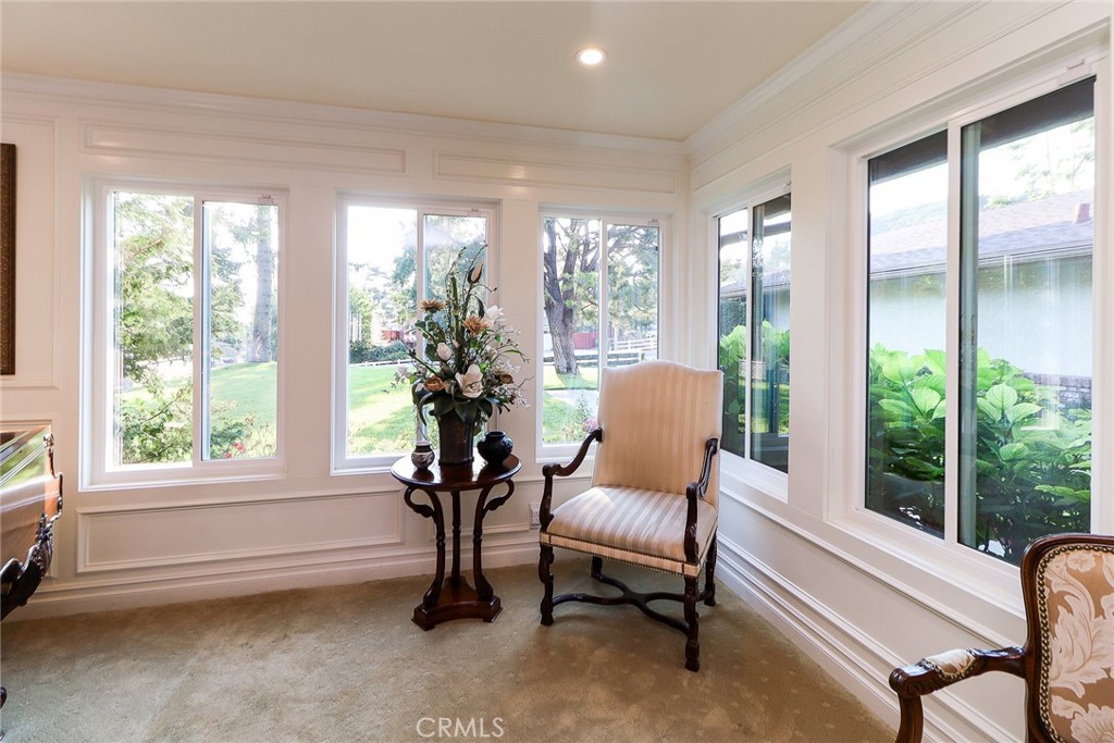 1424 N San Dimas Avenue