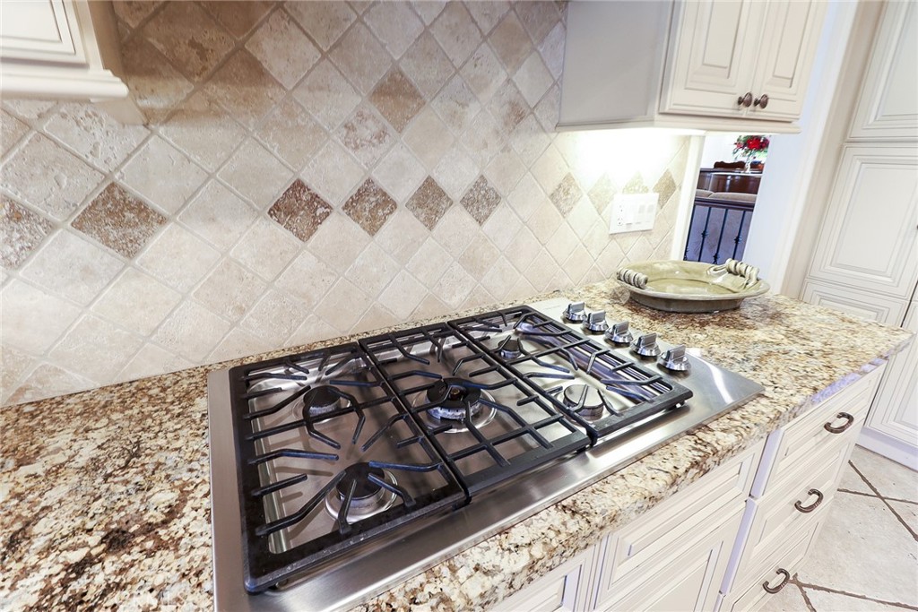 1424 N San Dimas Avenue