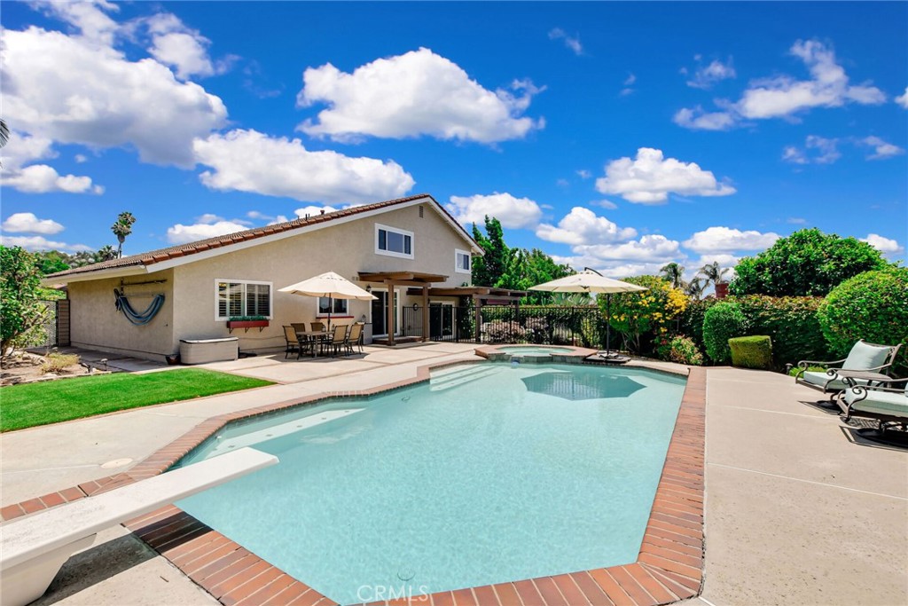 4765 Valle Verde Court