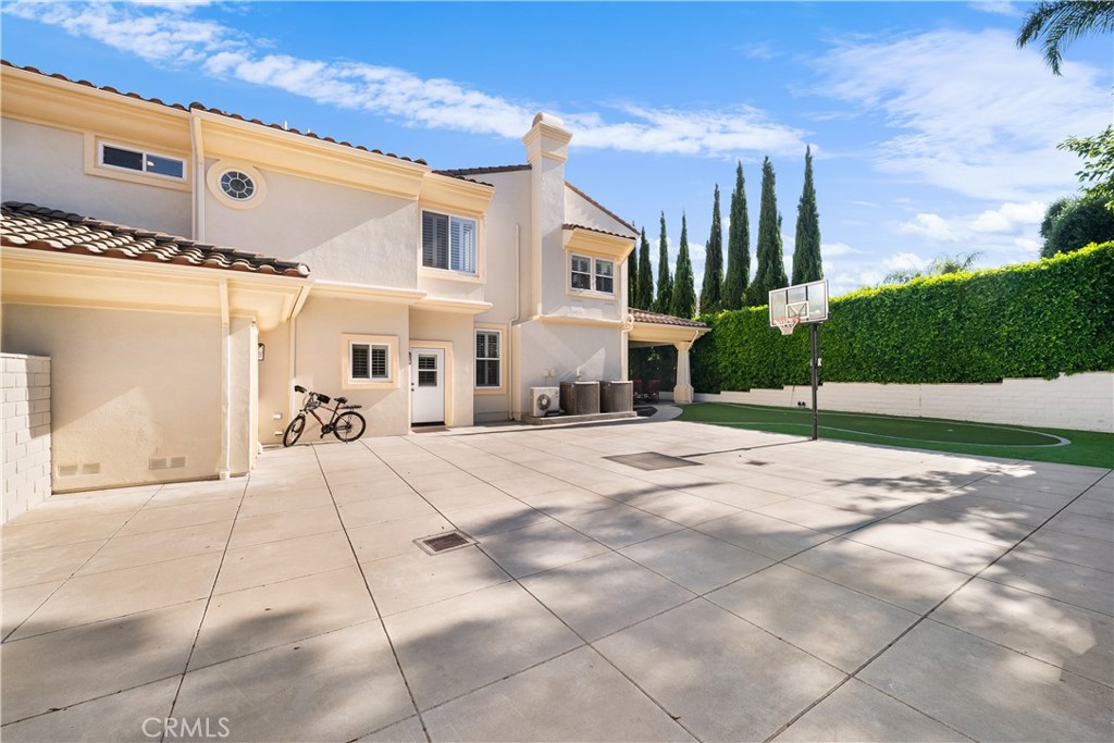 5640 High Meadow Place