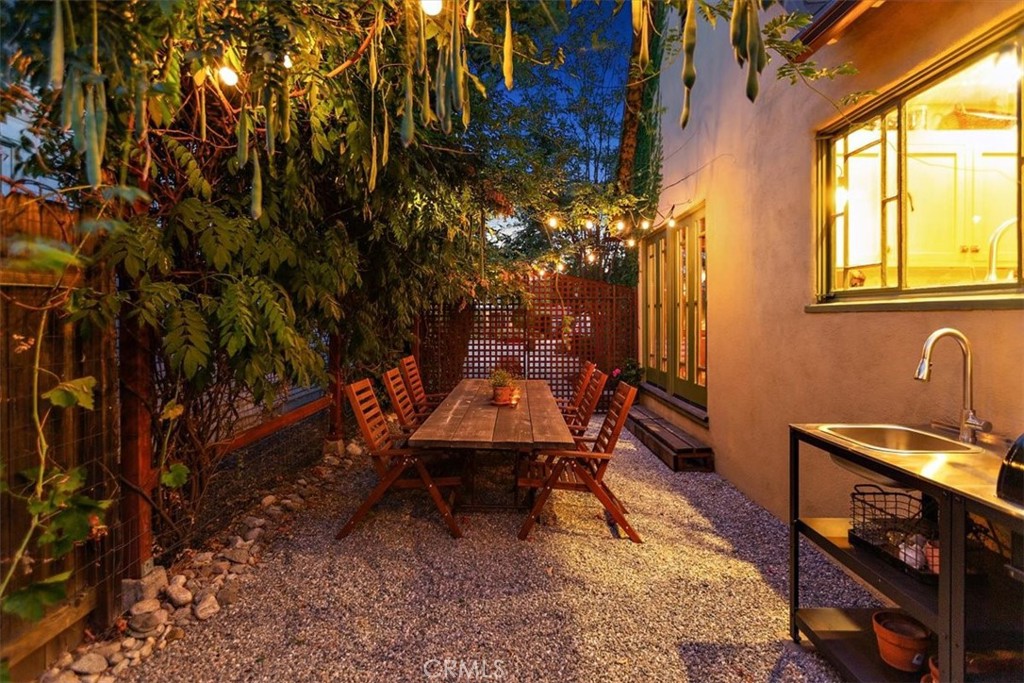 433 Harrison Avenue