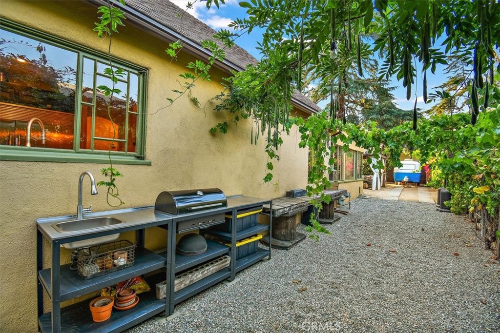 433 Harrison Avenue