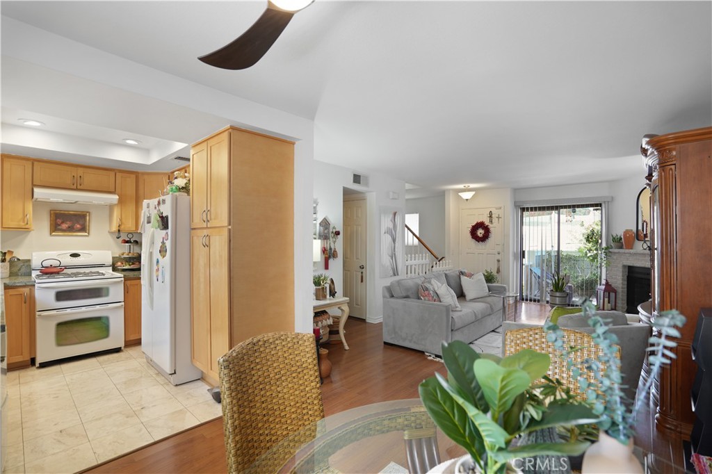 1814 Huntington Drive 4